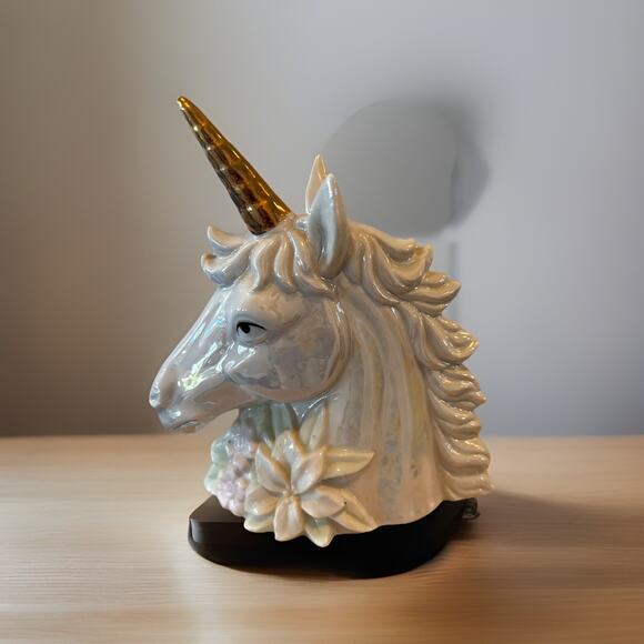 Price Products Unicorn Head Figurine Porcelain Luster Glazed Figurine 6.5 inch - Picture 1 of 4